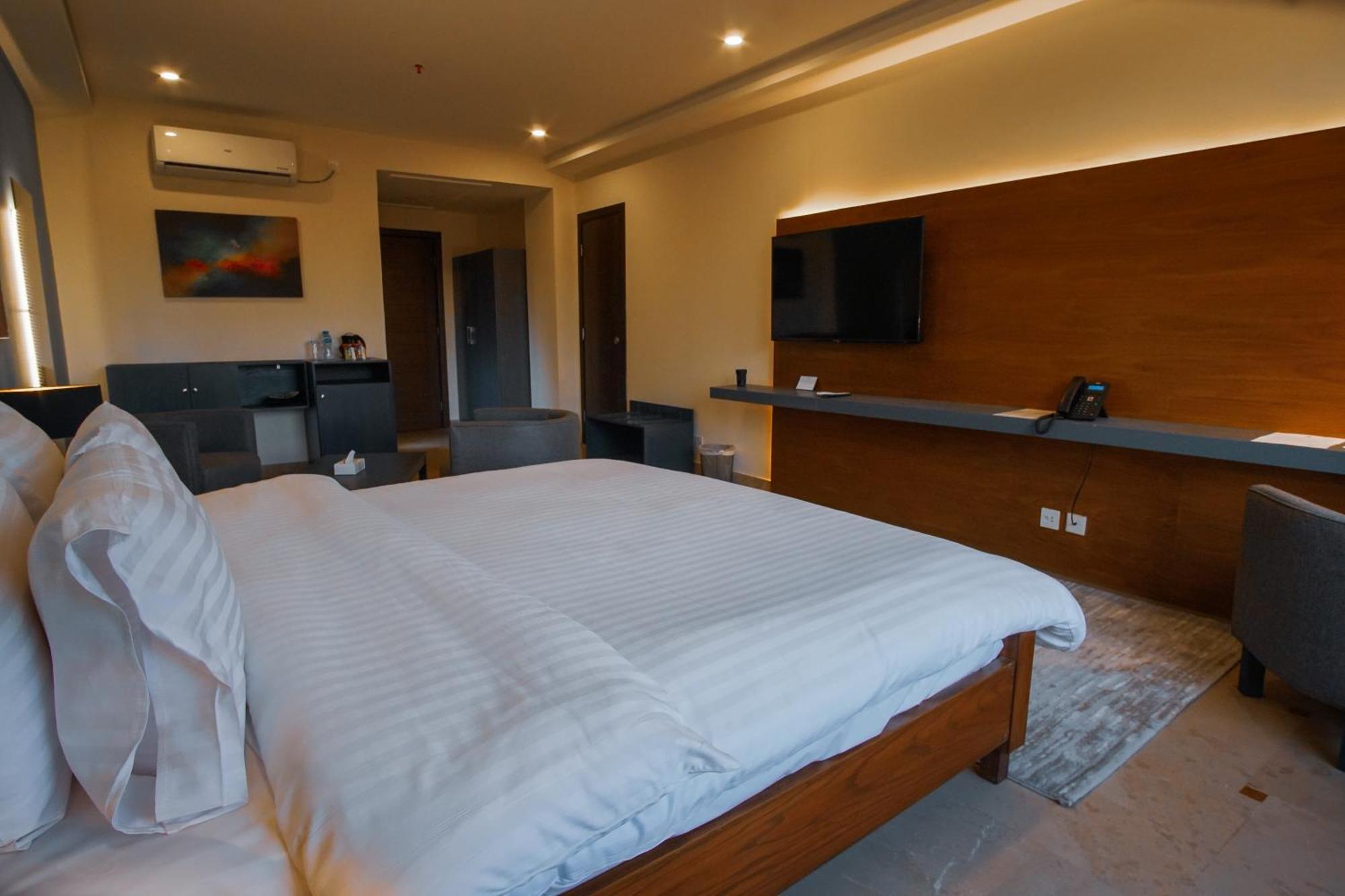 Roomy Signature Hotel, Islamabad Exterior foto